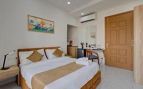 The Lodgers Studio Apartment Infront Of Artemis Hospital Gurugram